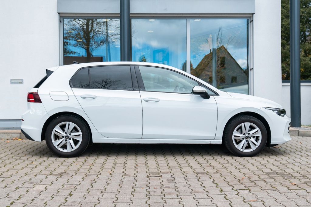 Volkswagen Golf 8 2.0 TDI LIFE/ BUSINESS/ AHK/ LED+ Volkswagen Golf 8 2.0 TDI LIFE/ BUSINESS/ AHK/ LED+