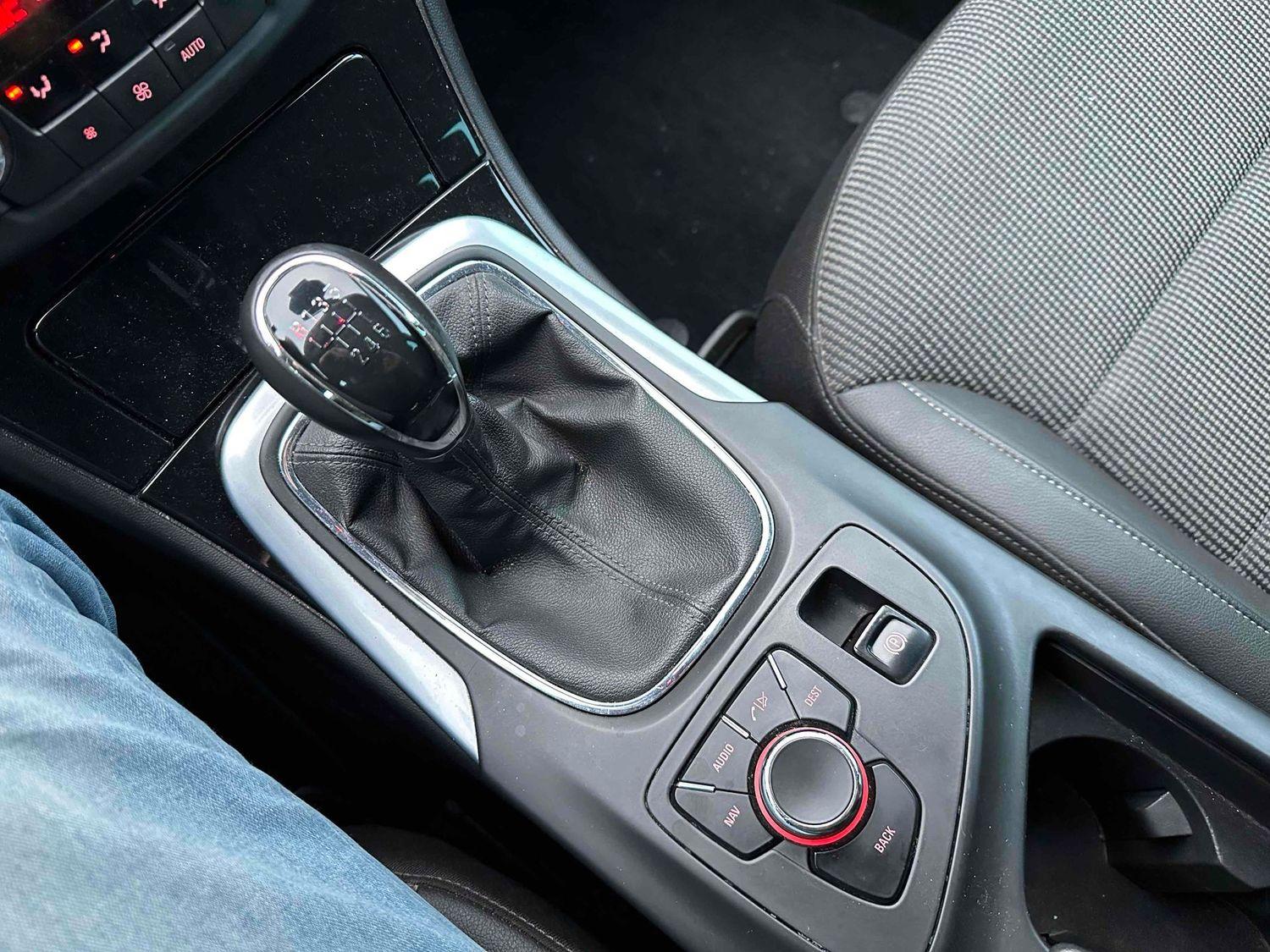 Opel Insignia 2013 — photo 21