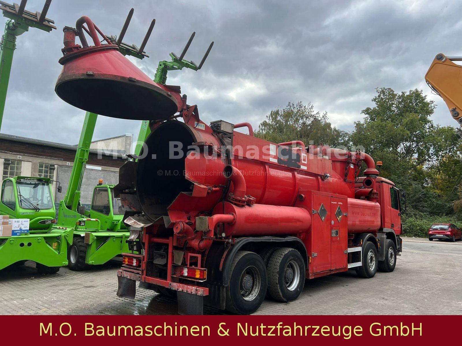 Fahrzeugabbildung Mercedes-Benz Mercedes Actros 4141 / Trockensauger /ADR