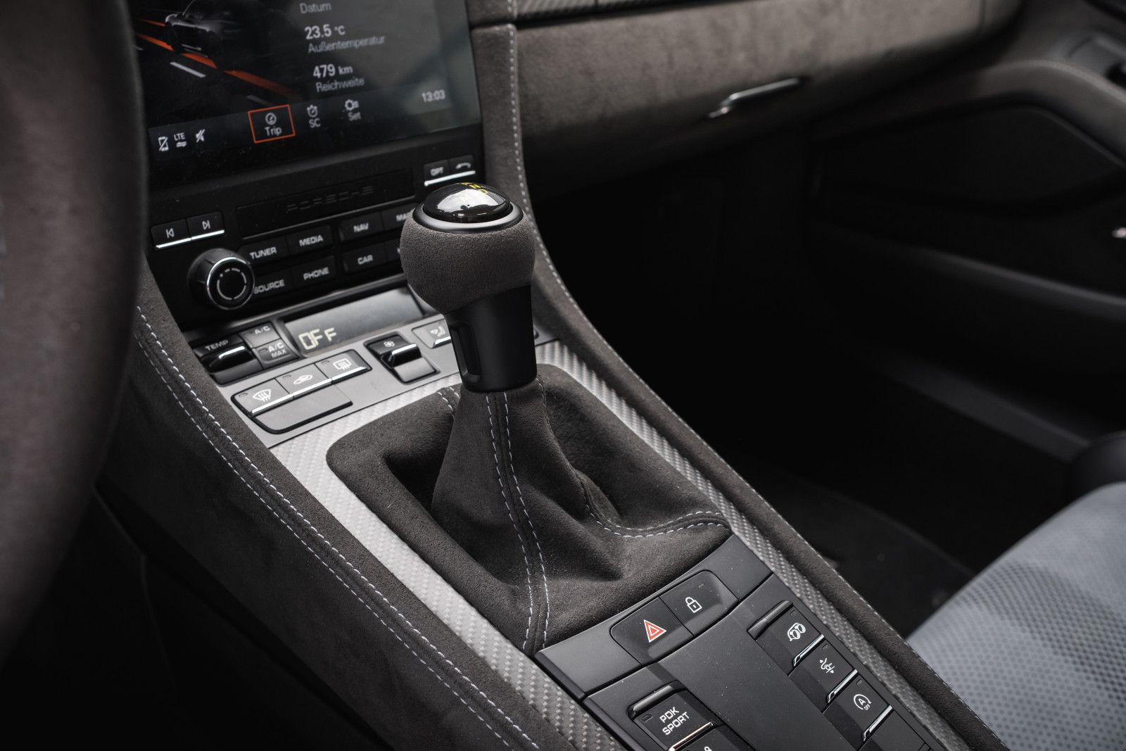 Fahrzeugabbildung Porsche 718 GT4 RS-PTS-Weissach-Lift-LED-Approved-90 L.