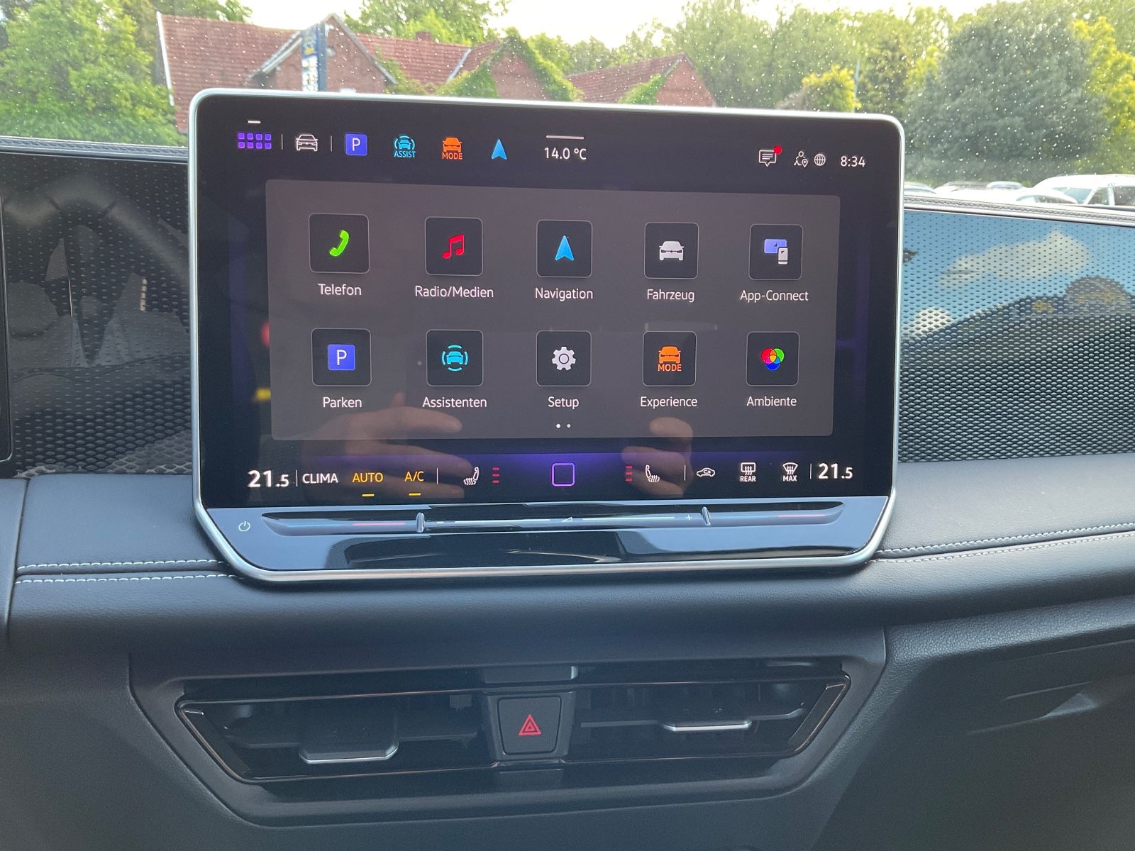 Fahrzeugabbildung Volkswagen Tiguan 2.0 TDI DSG GOAL,AHK,IQLight,Navi,ACC,Kam