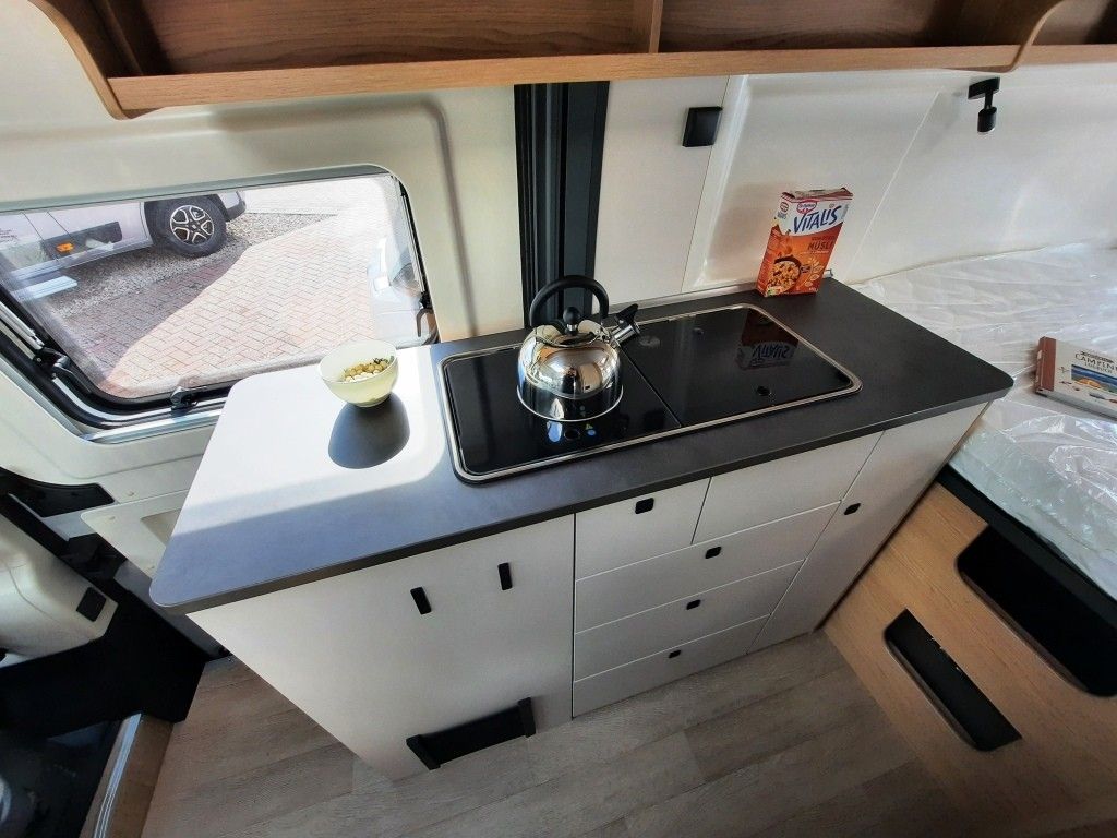 Fahrzeugabbildung Hobby ONTOUR Van 600 FT Solaris Verfüg./Sparen Sie 11.