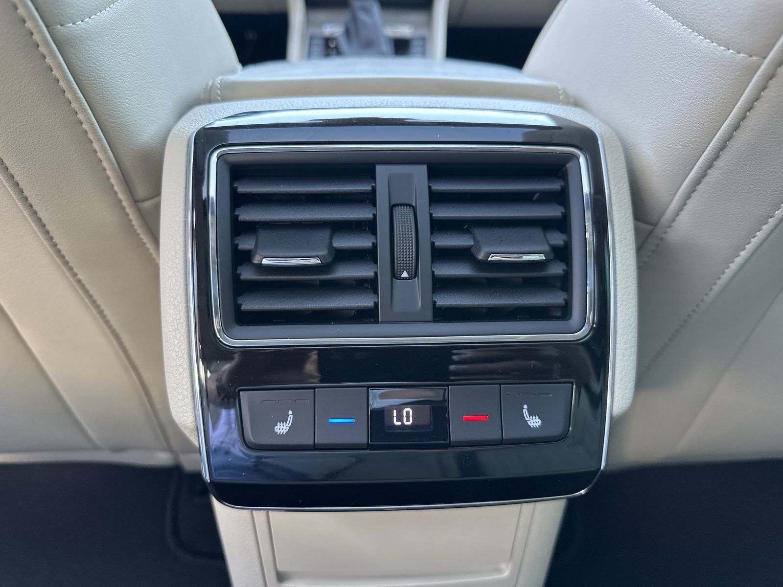 Fahrzeugabbildung SKODA Superb Combi L&K NAV+MATRIX+ACC+PANO+CANTON+DCC