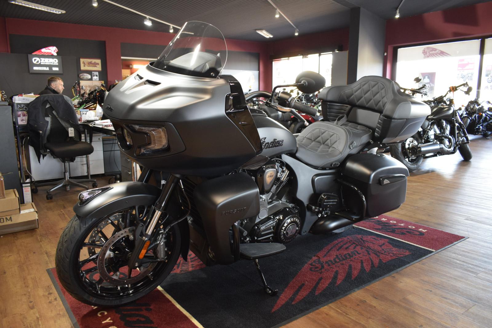 Indian Pursuit Dark Horse 112 CUI Black Smoke