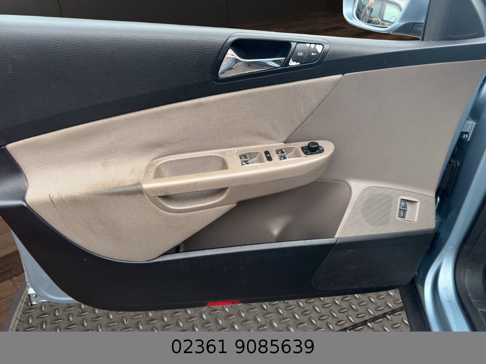 Fahrzeugabbildung Volkswagen Passat Lim. Comfortline;Klimaaut./2xParktronik/