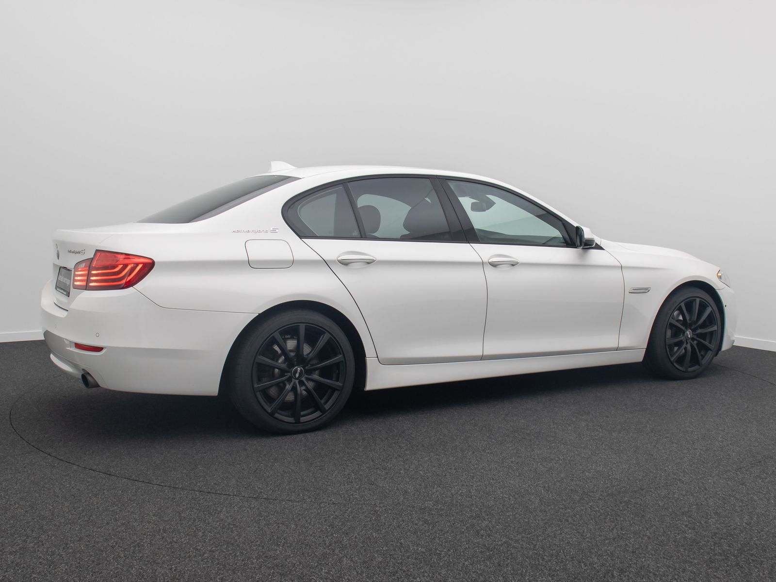 Fahrzeugabbildung BMW 535i Activehybrid5 HUD DAB H/K 360&deg;Sport SoftCl