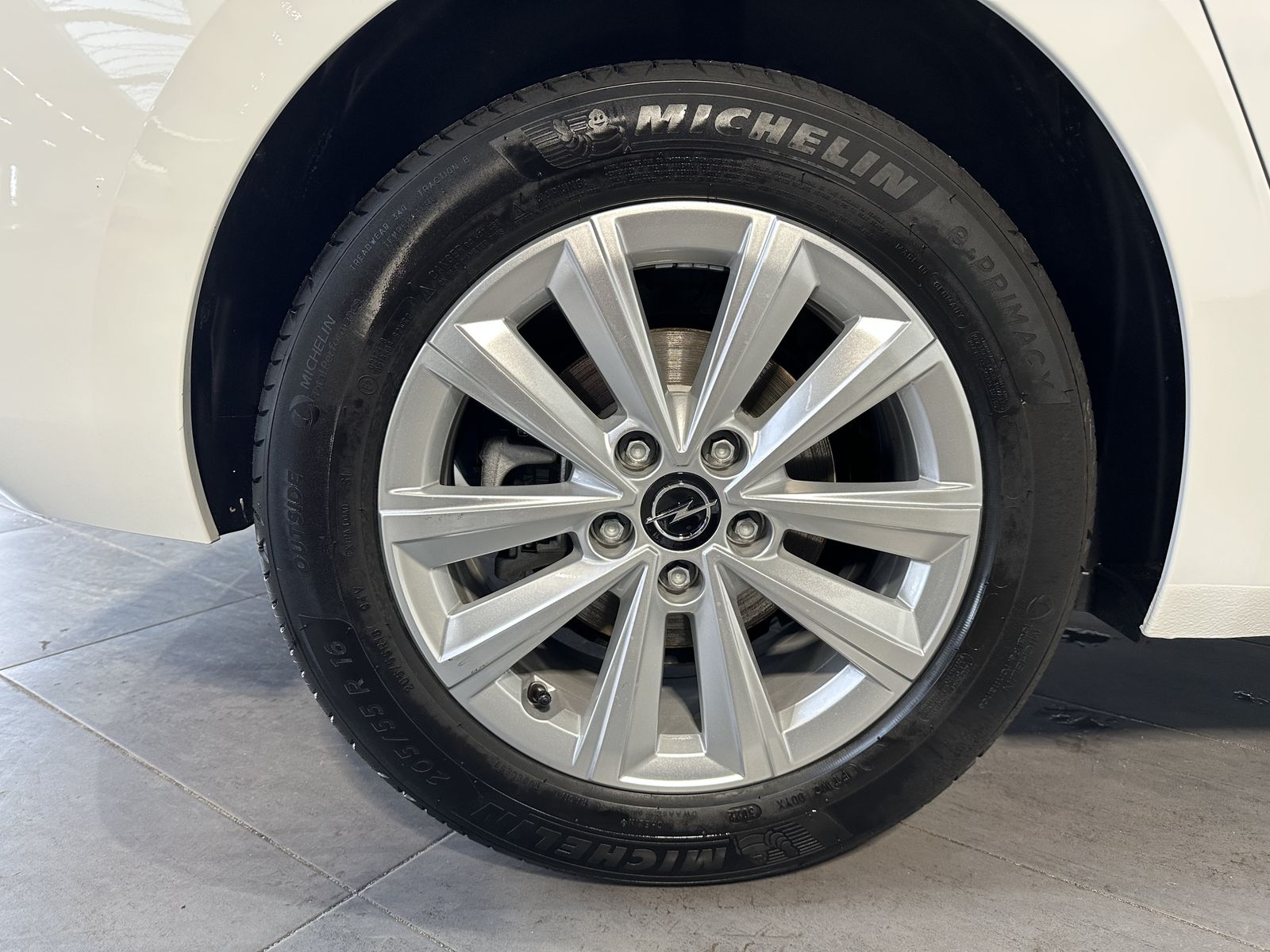 Fahrzeugabbildung Opel Astra 1.5 D Edition NAV+LED+KAM+WIDESCREEN+KAMER