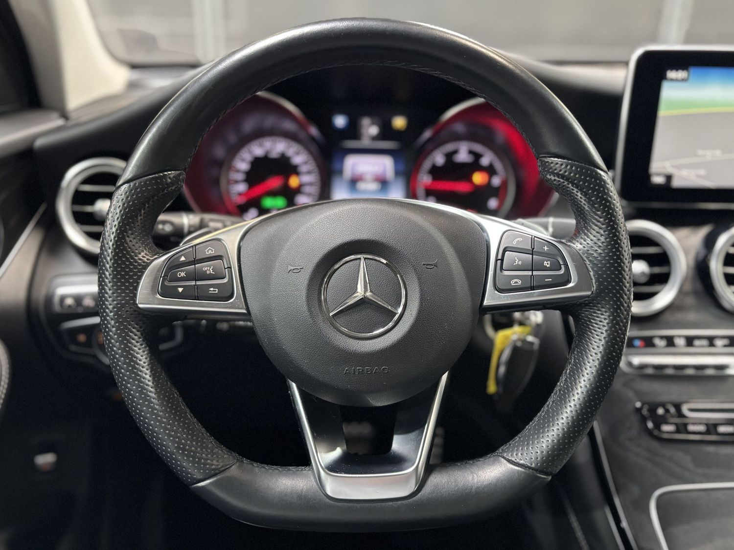 Fahrzeugabbildung Mercedes-Benz GLC 250 d AMG 4Matic#LED#Spur#360°#Alcantara