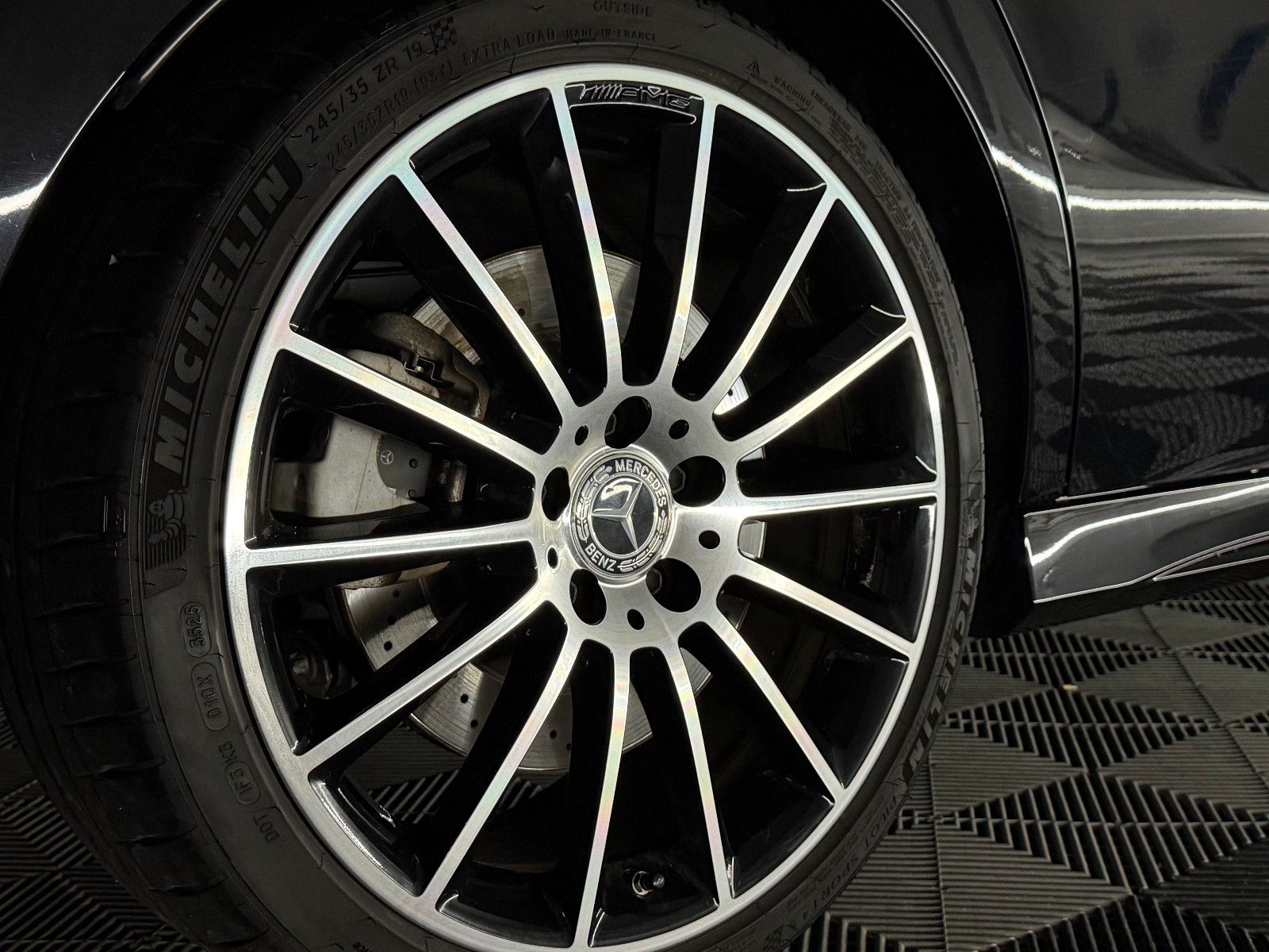 Fahrzeugabbildung Mercedes-Benz CLA 35 AMG SB 4-MATIC/BURMESTER/360*/DISTRONIC+