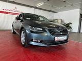 Skoda Superb Lim. Style - Skoda Superb mit Diesel-Antrieb: Leder, Limousine