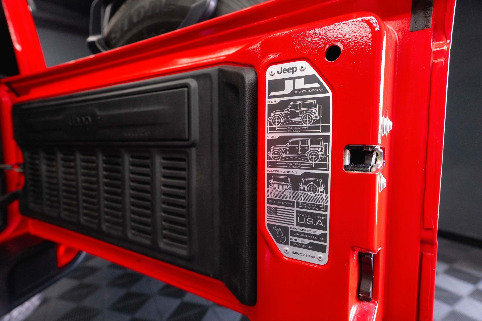 Fahrzeugabbildung Jeep Wrangler Unlimited Sahara OVERLAND 4x4 *LED*ACC*