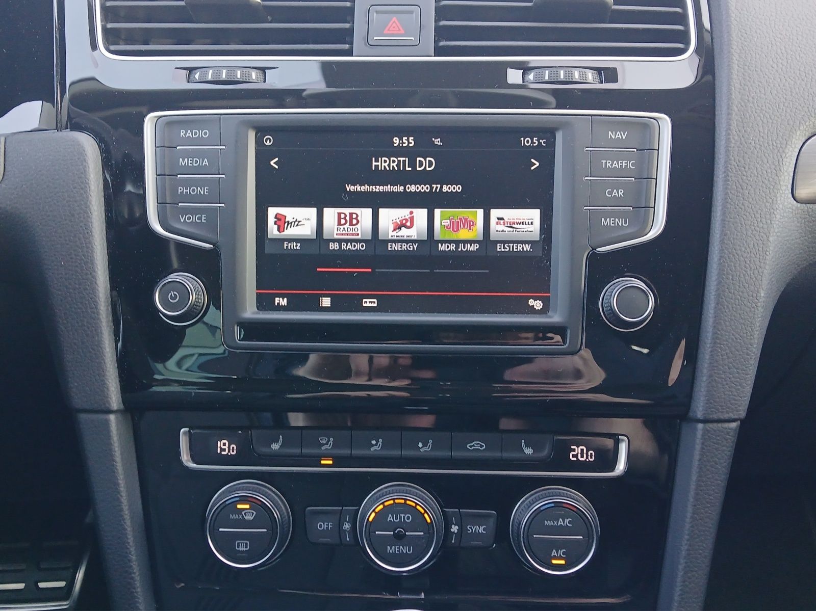 Fahrzeugabbildung Volkswagen Golf VII Variant TDI Allstar DSG Xenon Navi GRA