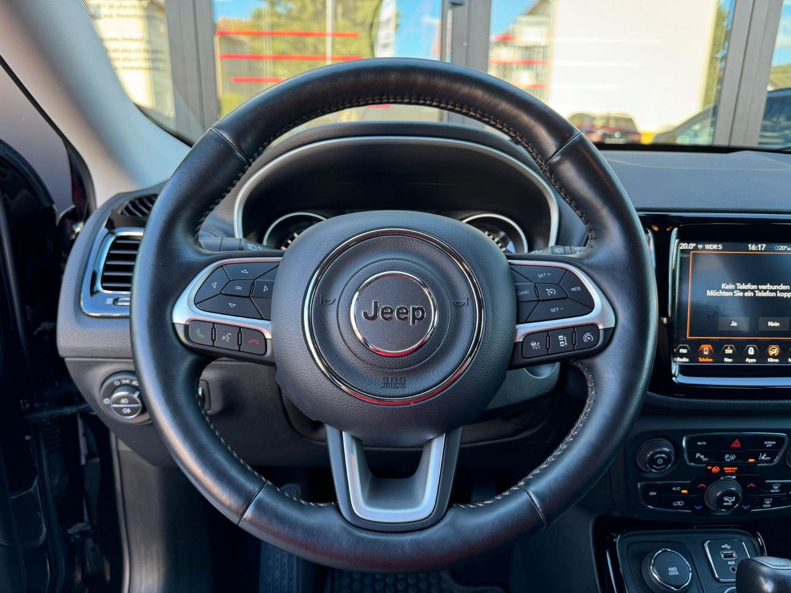 Fahrzeugabbildung Jeep Compass Limited 4WD