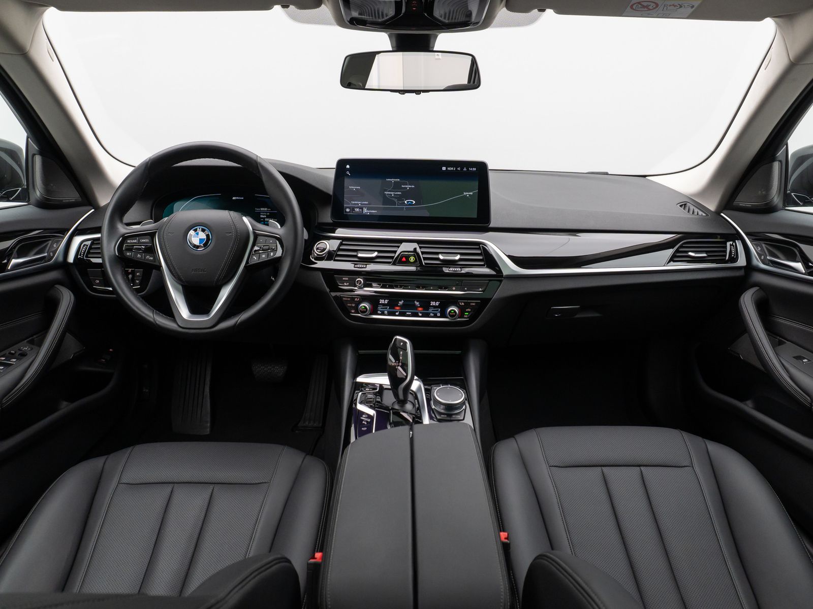 Fahrzeugabbildung BMW 530e xD Alarm DAB 360°Panorama H/K 4Klima Sport