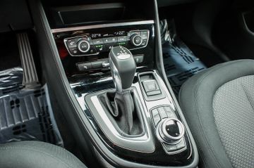 Fahrzeugabbildung BMW 218 Active Tourer Advantage ANHZV LED PARKASSIST