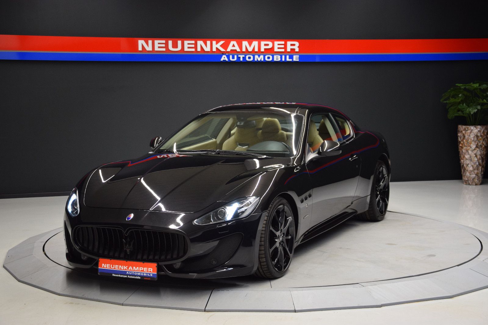 Fahrzeugabbildung Maserati Gran Turismo Sport Bi-Xenon PDC Leder Memory