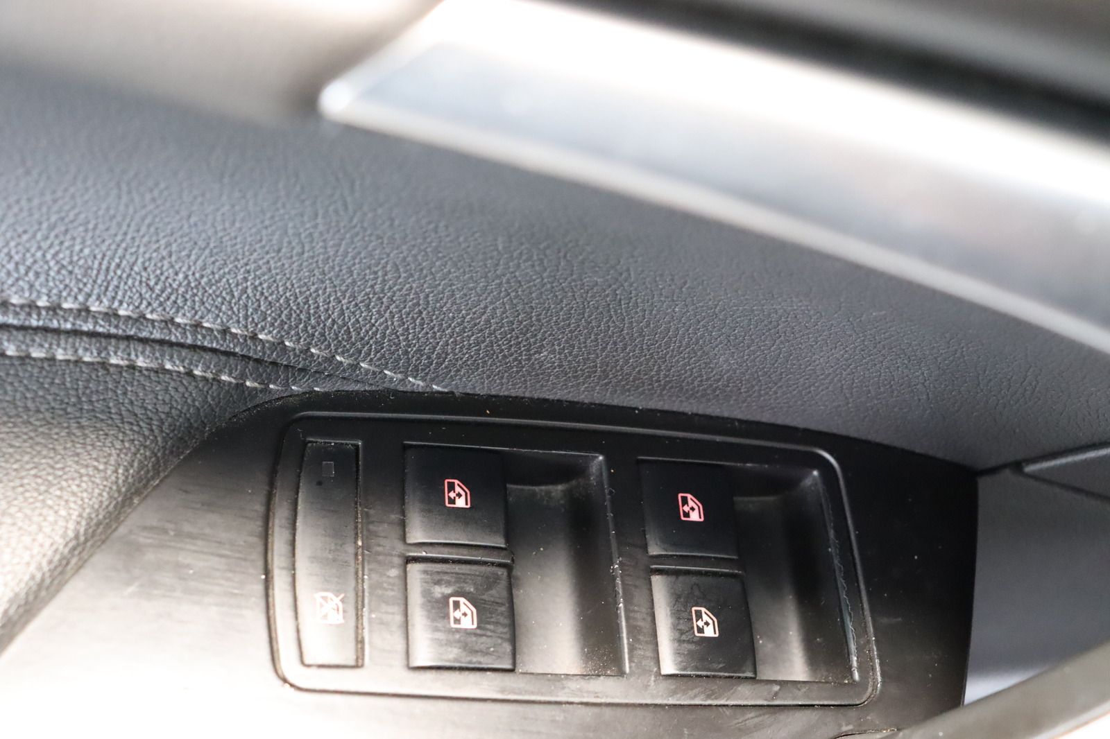 Fahrzeugabbildung Opel Insignia A Sports Tourer Innovation 4x4