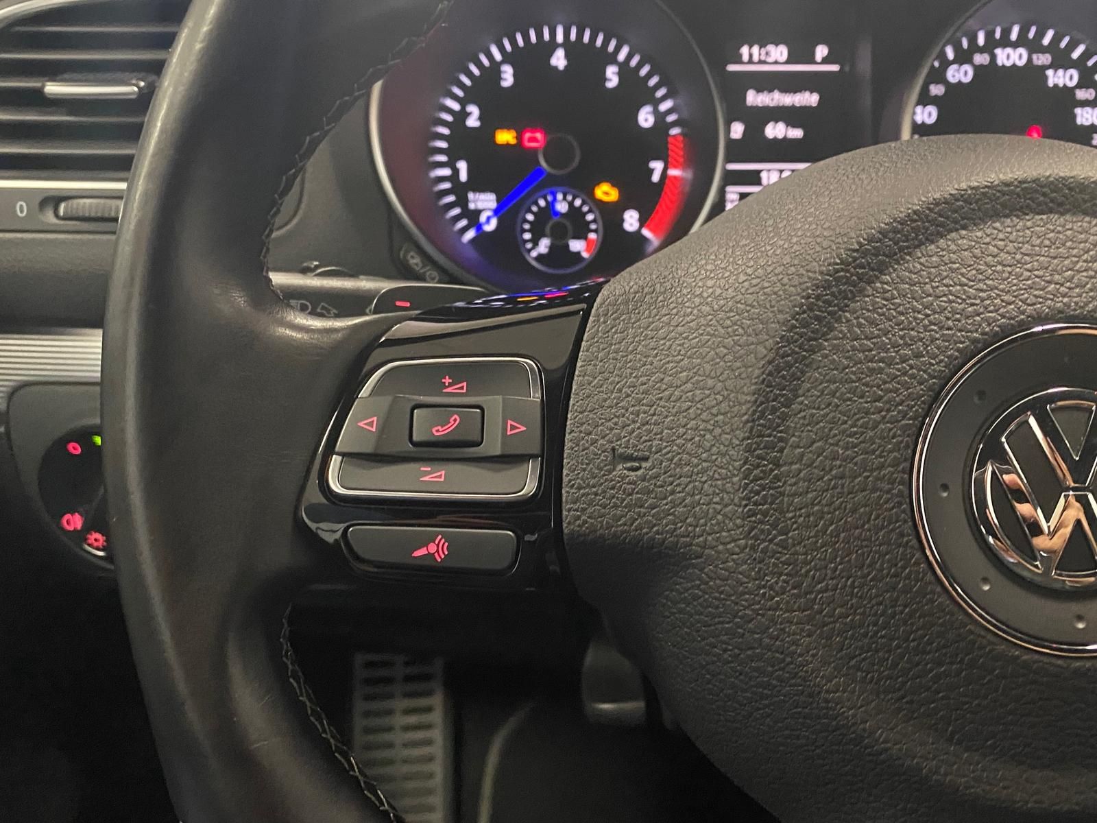 Fahrzeugabbildung Volkswagen Golf 2.0 16V TSI R Cabrio KLIMA+PDC+NAVI+SHZ+ALU