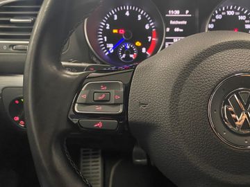 Volkswagen Golf - 12