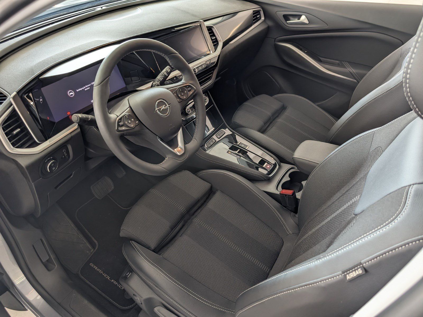 OPEL Grandland X Grandland 1.2 Turbo GS AT8 AHK IntelliLux Navi – Bild 39
