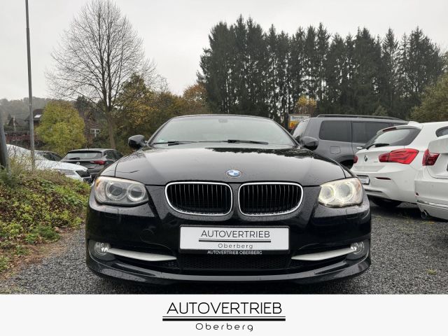 BMW 318i Cabrio NAVI XENON SHZ LEDER BT TEMPOMAT PDC