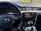Volkswagen Passat 2.0 R-Line Exclusive Navi+Camera/Massage - Volkswagen Passat Variant in Köln