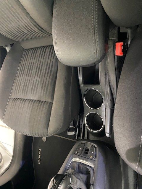 Fahrzeugabbildung Opel Zafira C 1.4T ACTICE 7-SITZE NAVI/LED/SH/PDC/AHK
