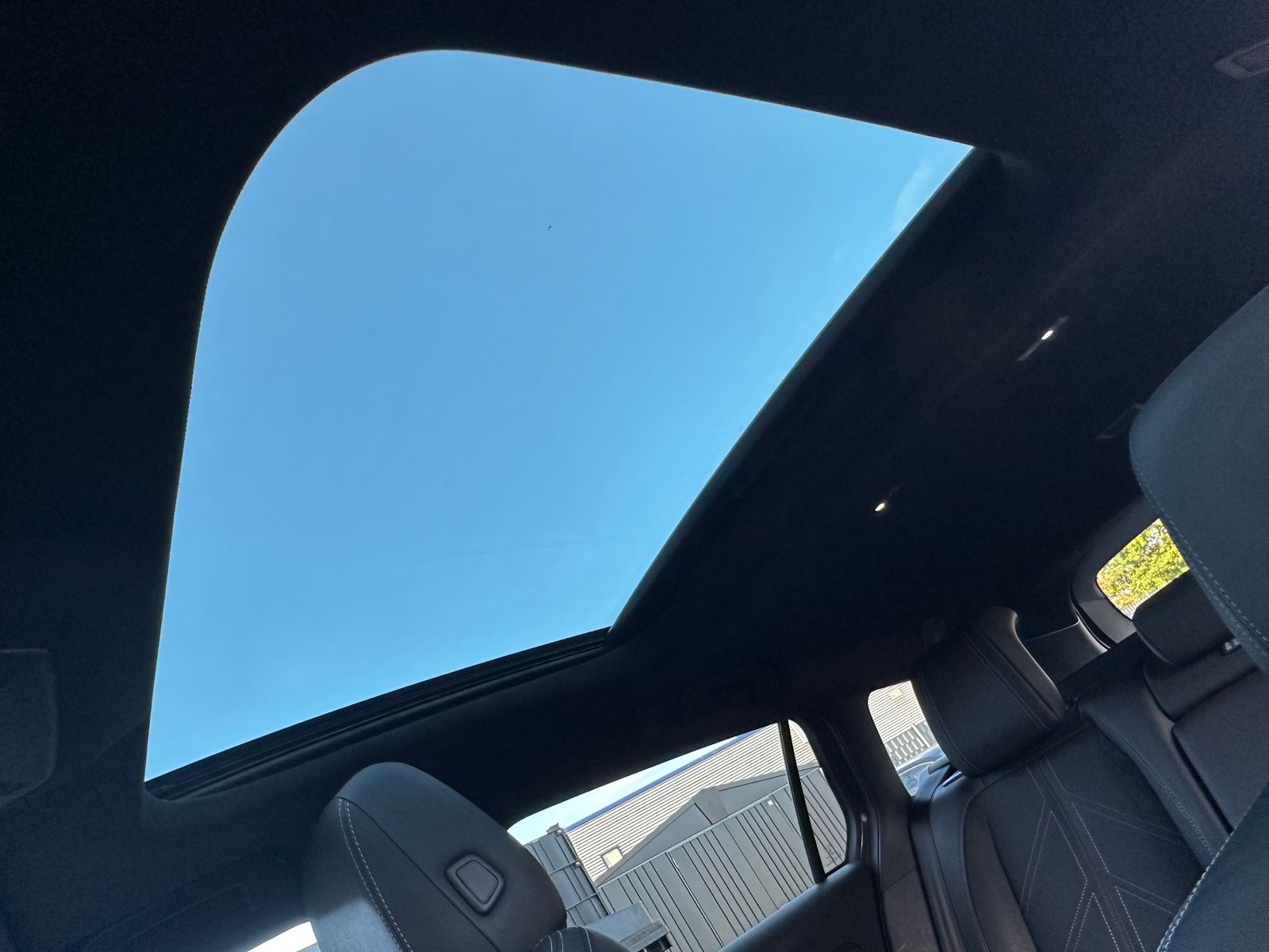 Fahrzeugabbildung Opel Astra SpT 1.5 D Automatik Ultimate NAV+LED+PANO