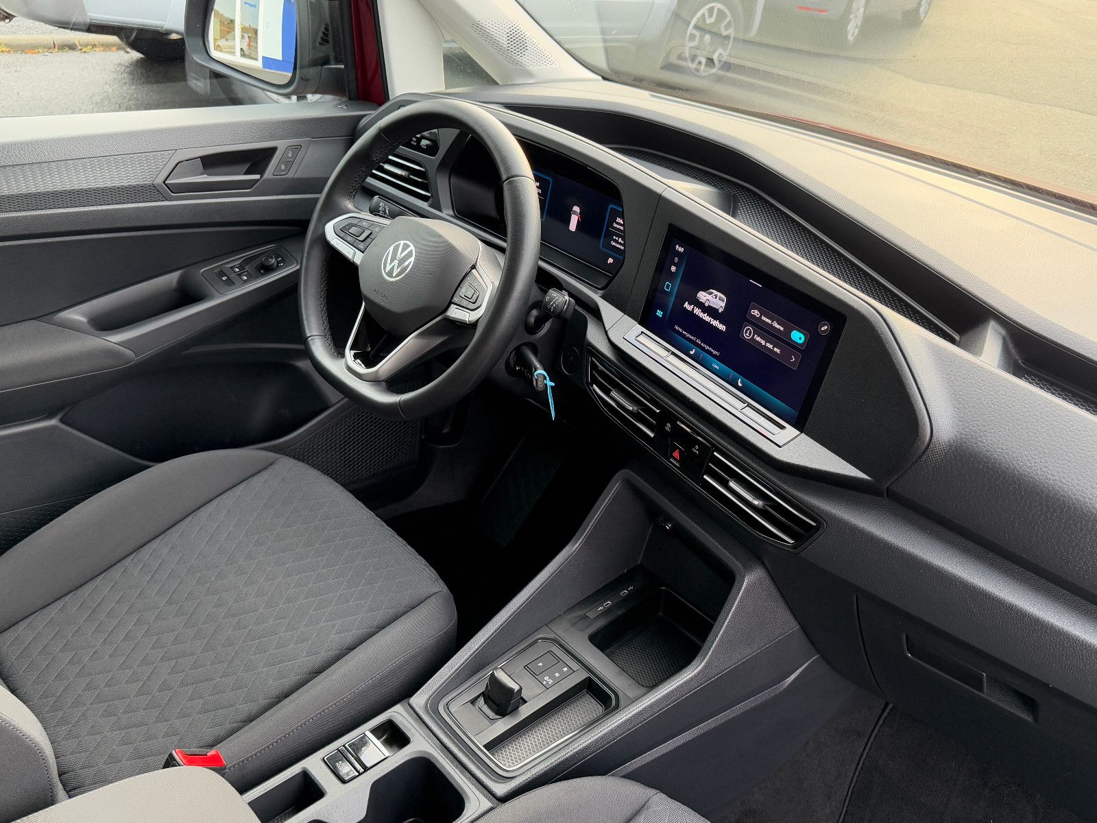 Fahrzeugabbildung Volkswagen Caddy Life TDI DSG DAB GRA Navi SHZ PDC Vorb.AHK