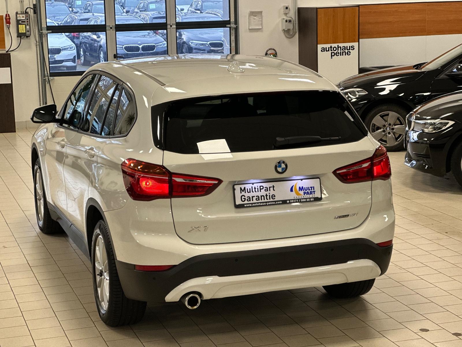 BMW X1sDrive18i/Aut/Navi/Temp/ParkAss/ActGuard