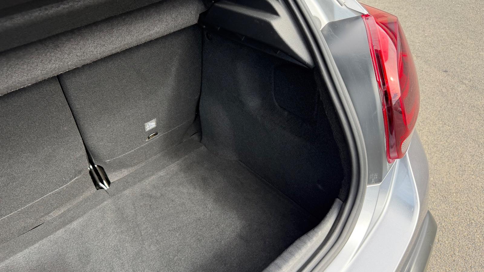 Citroën C3 Feel, Sitzheizung, Einparkhilfe, LED