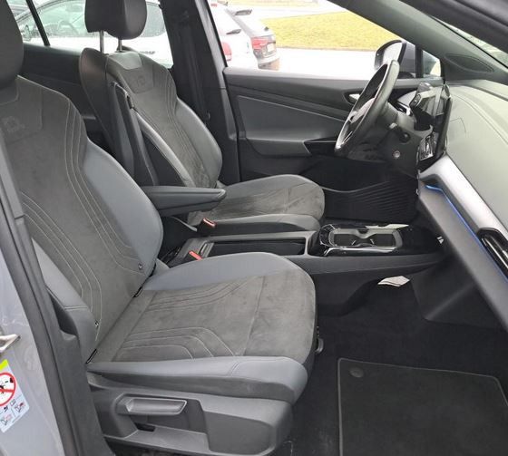 Fahrzeugabbildung Volkswagen ID.4 Pure LED+NAVI+KAMERA+SHZ+ACC+APP