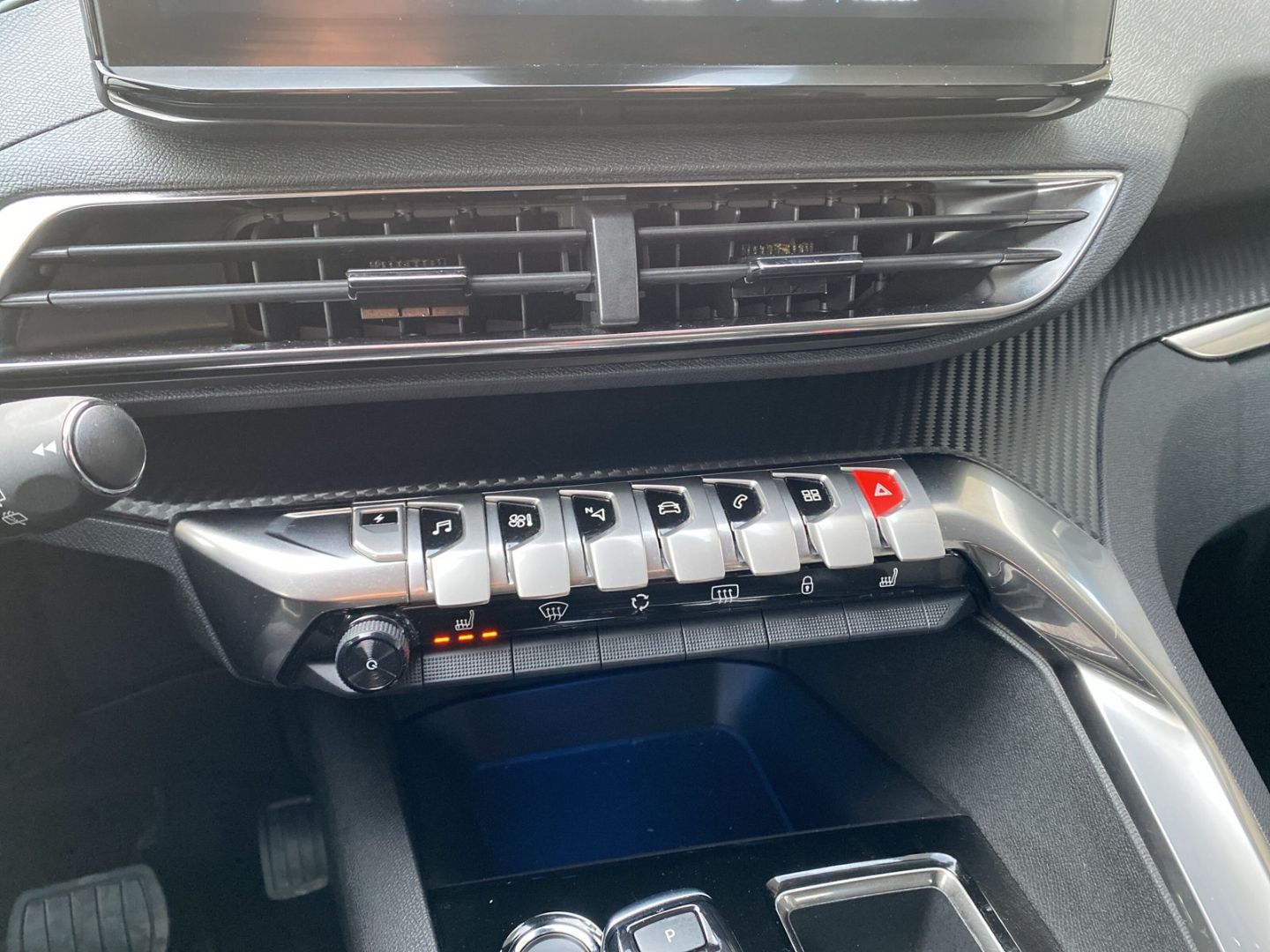 Fahrzeugabbildung Peugeot 3008 Hybrid 225 Allure 1.6 Plug-In EU6d