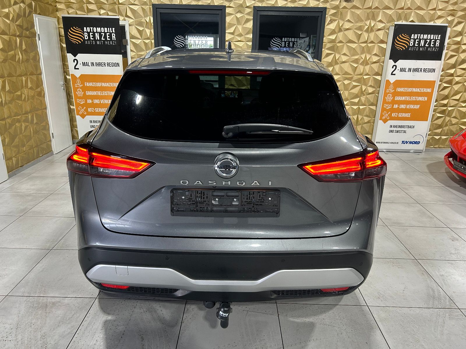 Fahrzeugabbildung Nissan Qashqai Tekna/PANO/360°/APPLE/BOSE/HEAD-UP/SHZ