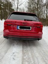 Audi A4 2.0 TFSI 140 ultra S tronic sport Avant sport - Audi A4: Rot