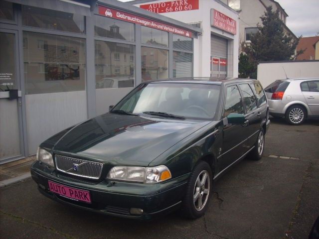 Volvo V70  Diesel  Leder  SH    Klima  Schiebedach