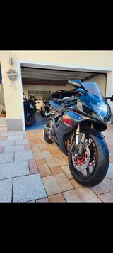 Suzuki GSX-R600 - SUZUKI SCHWARZ GSX R 600