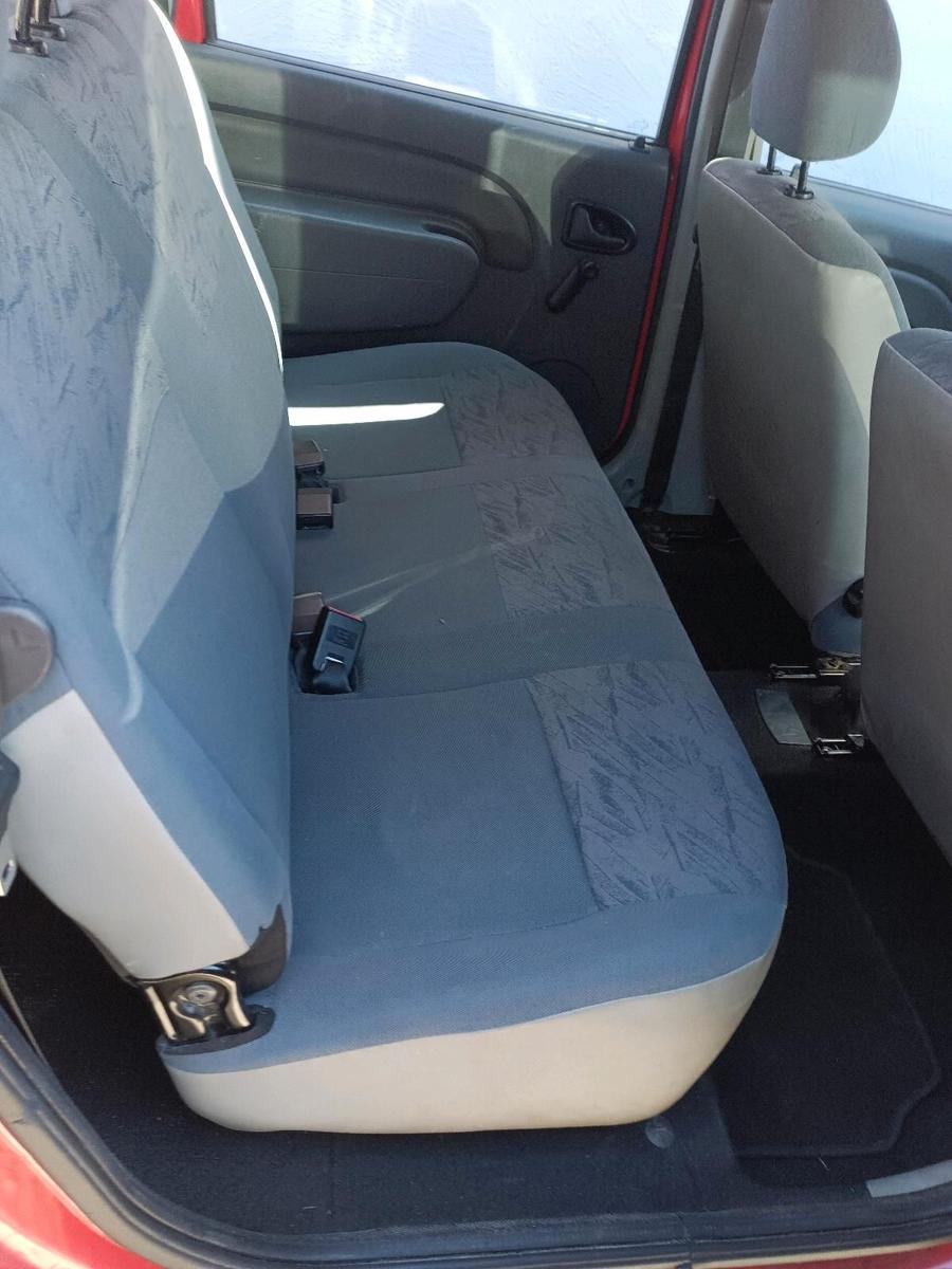 Dacia Logan 2012 — photo 6