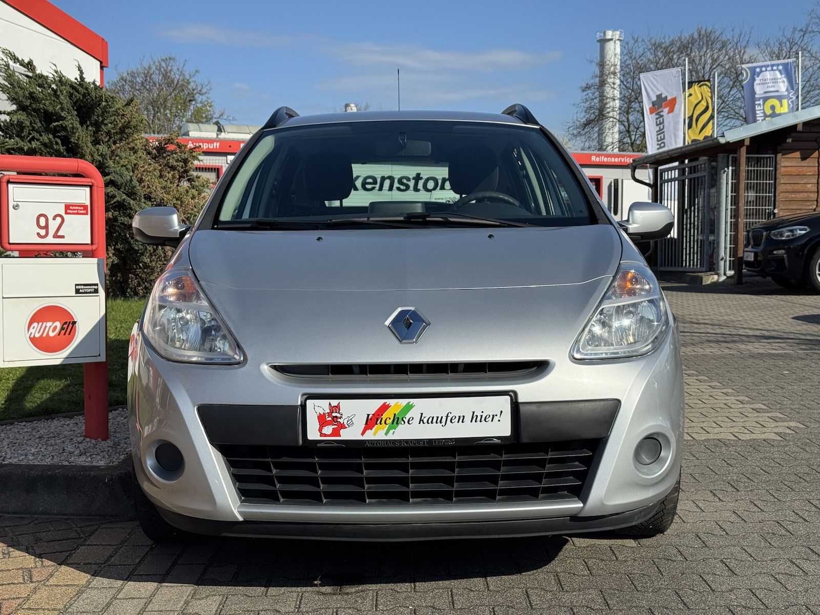 Fahrzeugabbildung Renault Clio Grandtour /NAVI/TMC/Klima/8x bereift