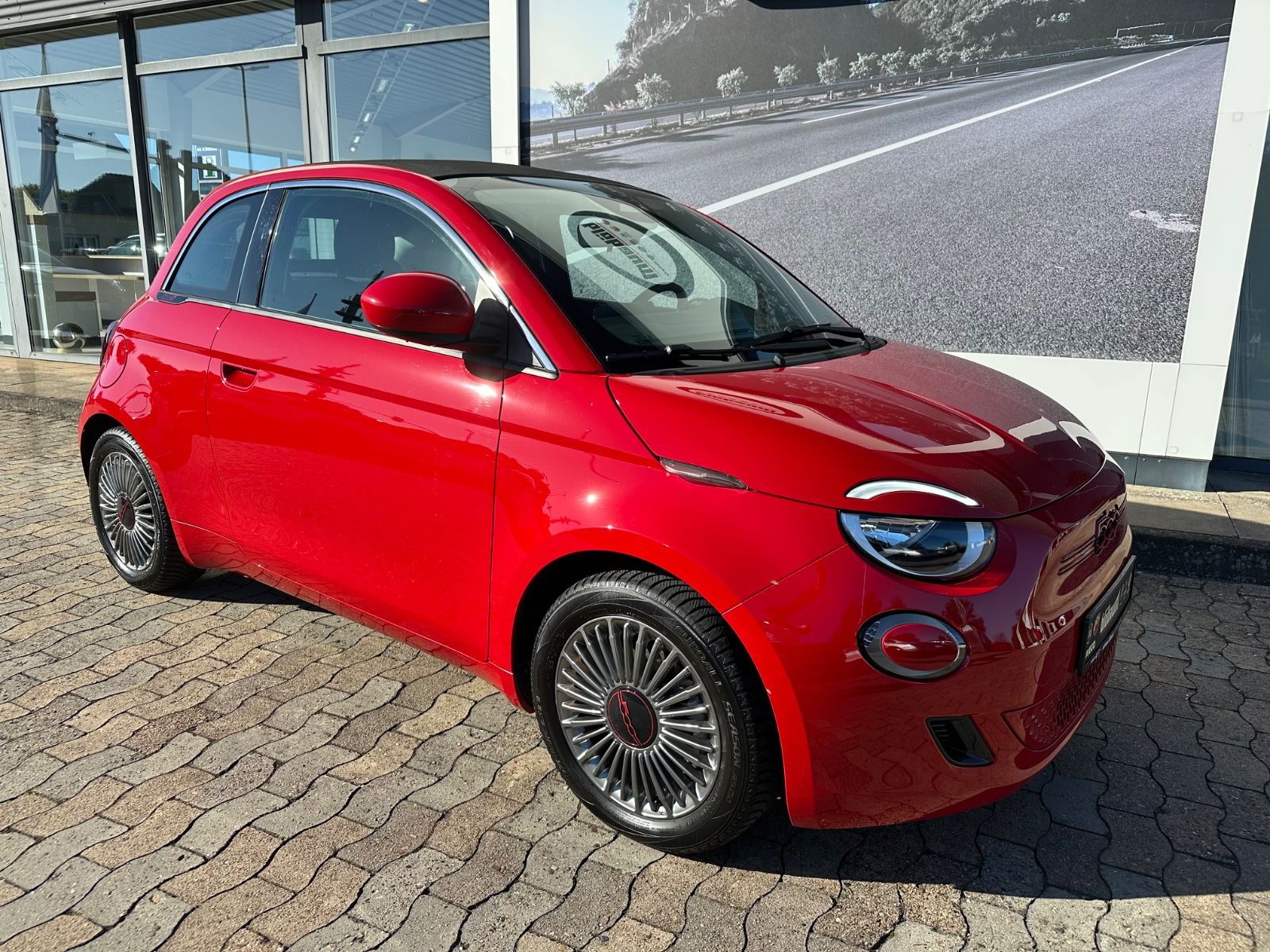 Fiat 500 e Red imagem 2