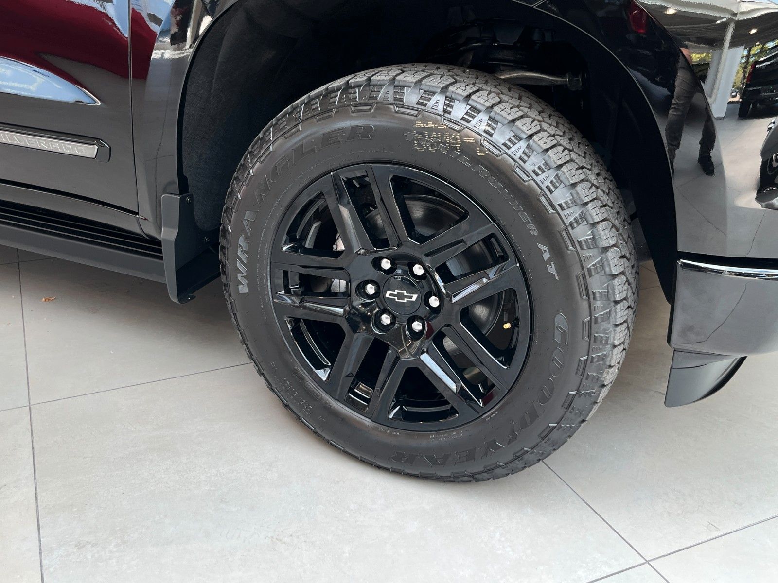 Fahrzeugabbildung Chevrolet Silverado 6.2 V8 High Country Midnight*LPG*360°