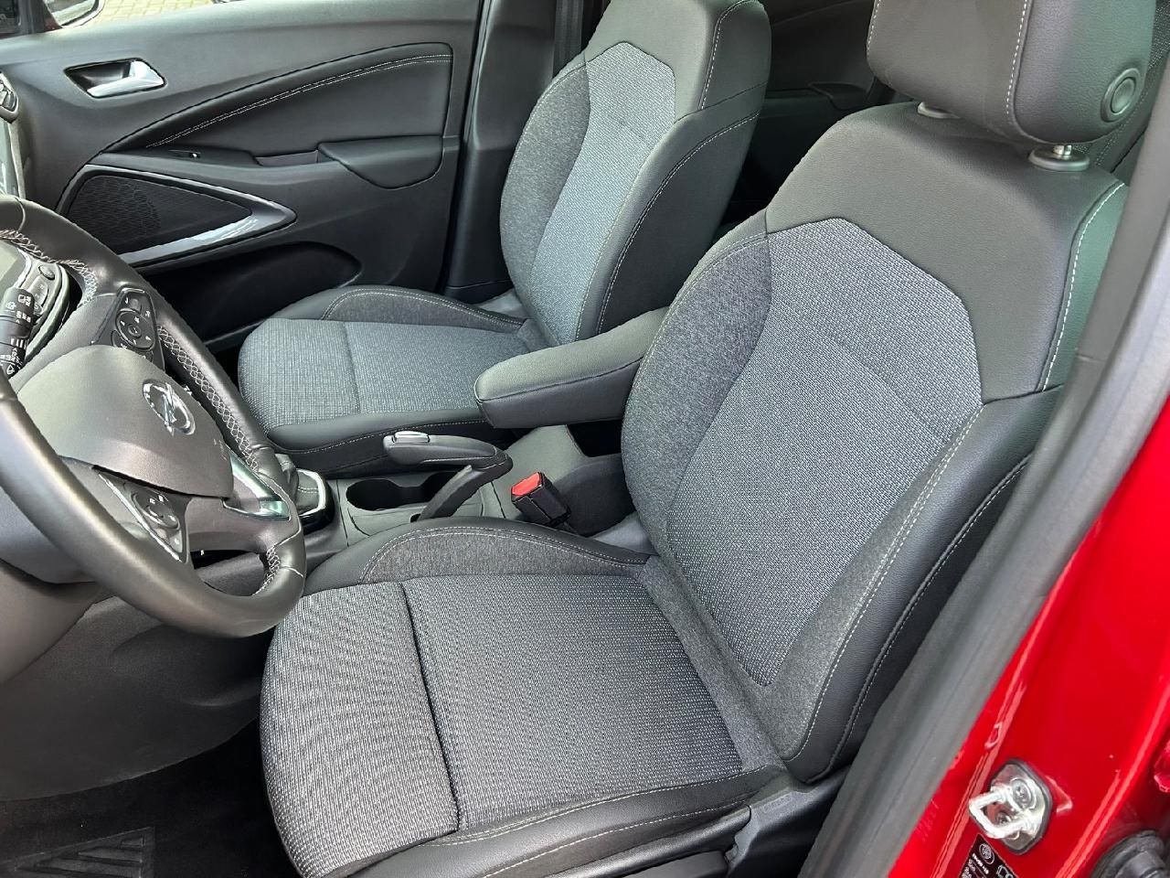 Fahrzeugabbildung Opel Crossland Elegance Paket