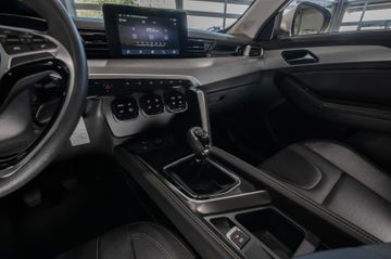 Bild 14 BAIC Senova X35 Freisprech BT ALU USB PDC Color .....