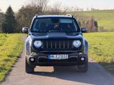 Jeep Renegade 1.3l T4-PHEV 177kW Trailhawk 4xe Au... - Jeep Renegade Trailhawk mit Hybrid-Antrieb (Benzin/Elektro)