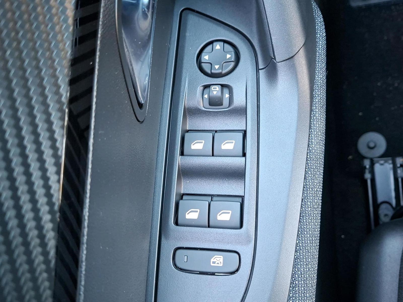 Peugeot 2008 Style Turbo 100