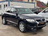 Volkswagen Touareg V6 TDI Klima Leder Automatik Navi PDC SH - Volkswagen Touareg aus 2007: TDI
