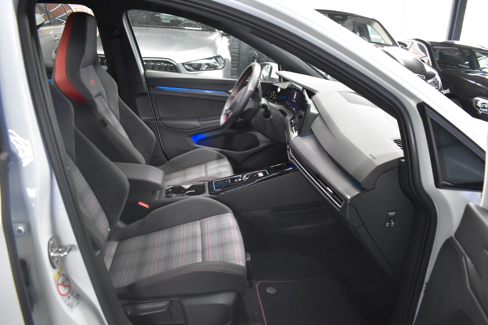 Volkswagen Golf 8 Lim. GTI*LED*SHZ*VIRTUAL*PDC*NAVI*, миниатюра 6