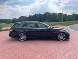 Mercedes-Benz E 63 AMG E 63 T AMG AMG - gebrauchte Mercedes-Benz E 63 AMG aus dem Jahr 2012