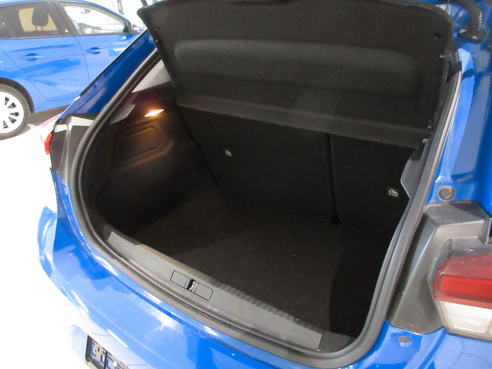 Fahrzeugabbildung Opel Corsa F Edition 1.2 NAVI/PDC/R´CAM/DAB/TEMPOMAT