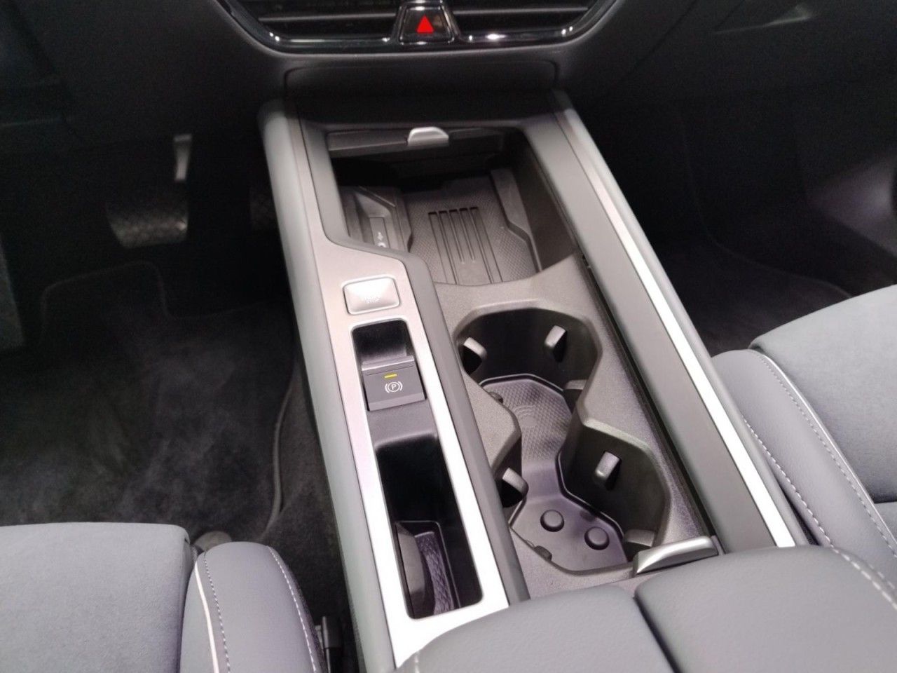 Passat Variant Business 1.5 eTSI DSG Klima Navi